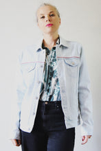 Load image into Gallery viewer, Veste en Jean's customisée
