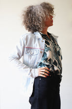 Load image into Gallery viewer, Veste en Jean's customisée