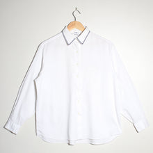 Load image into Gallery viewer, Chemise vintage blanche et son col brodé