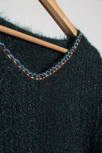 Load image into Gallery viewer, Pull vintage vert sapin customisé