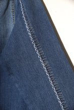 Load image into Gallery viewer, Veste en Jean's Sashiko