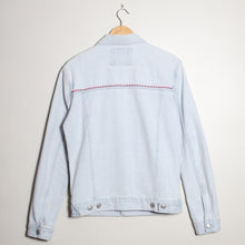 Load image into Gallery viewer, Veste en Jean's customisée
