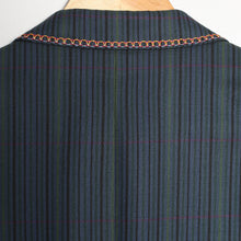 Charger l'image dans la galerie, Veste en laine vintage oversize cutomisée