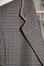 Load image into Gallery viewer, Veste vintage en laine Pierre Cardin customisée