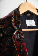 Load image into Gallery viewer, Veste en velours customisée