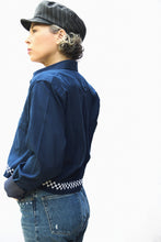 Load image into Gallery viewer, Chemise crop upcyclée Sashiko