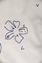 Load image into Gallery viewer, Trench vintage flower power