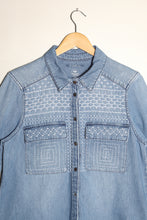 Charger l'image dans la galerie, Chemise en Jeans Sashiko