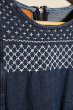 Load image into Gallery viewer, Robe en jean's Sashiko