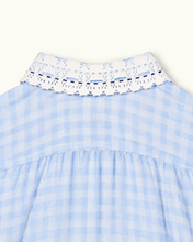 Charger l'image dans la galerie, Chemisette vichy bleu ciel — Dentelles anciennes &amp; broderies