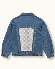 Charger l'image dans la galerie, Veste en jean oversize — Dentelle ancienne &amp; Sashiko