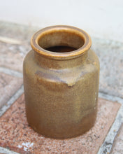Cargar imagen en el visor de la galería, Vase vintage en céramique émaillée – brun &amp; ocre
