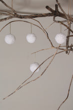 Charger l'image dans la galerie, Boule de noël Zéro déchet #2