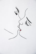 Load image into Gallery viewer, T-shirt Love me tender love me true