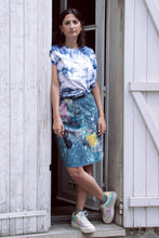 Load image into Gallery viewer, Jupe en jean's recyclée Arty #2 T 38