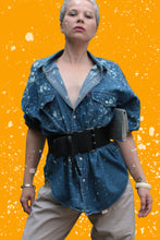Load image into Gallery viewer, Chemise en jean recyclée Crash Party #1