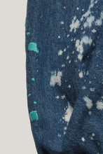 Load image into Gallery viewer, Chemise en jean recyclée Crash Party #1
