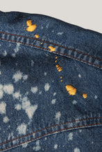 Load image into Gallery viewer, Chemise en jean recyclée Crash Party #1