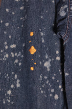 Load image into Gallery viewer, Chemise en jean recyclée Crash Party #1