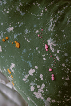 Load image into Gallery viewer, Coussin Crash Party #1