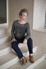 Load image into Gallery viewer, Sweat graphique #3 / XS