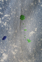 Load image into Gallery viewer, Jean's Levis recyclé et taches brodées