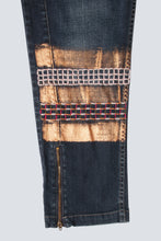 Load image into Gallery viewer, Pantalon en Jean's recyclé T 44