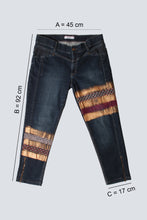 Load image into Gallery viewer, Pantalon en Jean's recyclé T 44