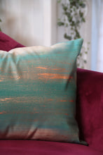 Load image into Gallery viewer, Coussin Rothko vert et or