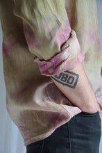 Load image into Gallery viewer, Chemise Tye and dye recyclée