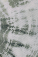 Load image into Gallery viewer, T-shirt manches longues batik recyclé / M/L /