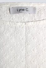 Charger l'image dans la galerie, Top chauve souris broderie à l'anglaise écru