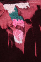 Load image into Gallery viewer, Gilet Unisex en velours bordeaux recyclé Arty