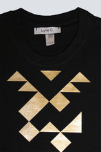 Load image into Gallery viewer, T-shirt noir graphique or brillant